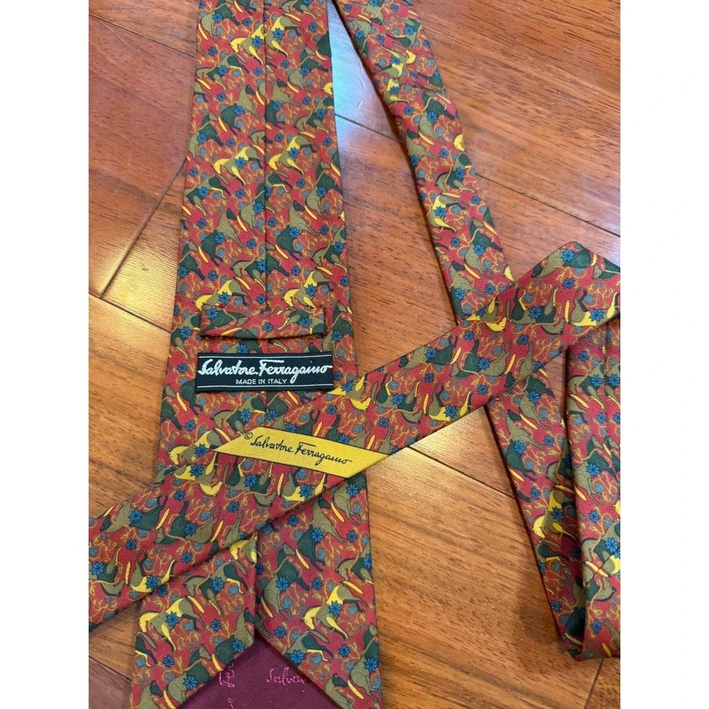 Salvatore Ferragamo Silk‎ Tie Horse Foulard | Multicolor | 3.75